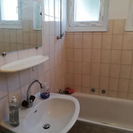 Calme, Privée équipée Nr 1-4 Séjour chez l'habitant *